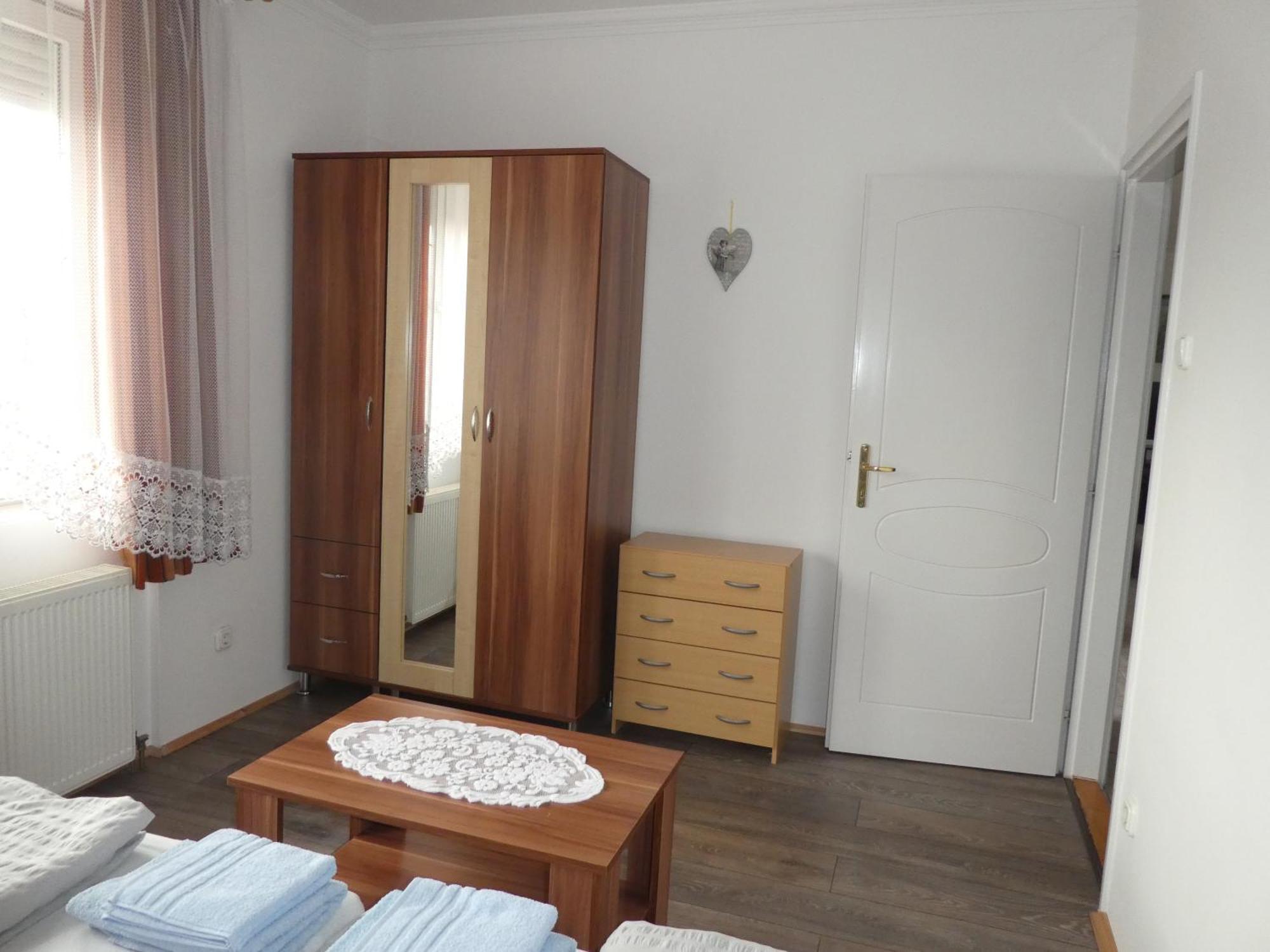 Halasi Szallashely Apartment Hajduszoboszlo Exterior photo